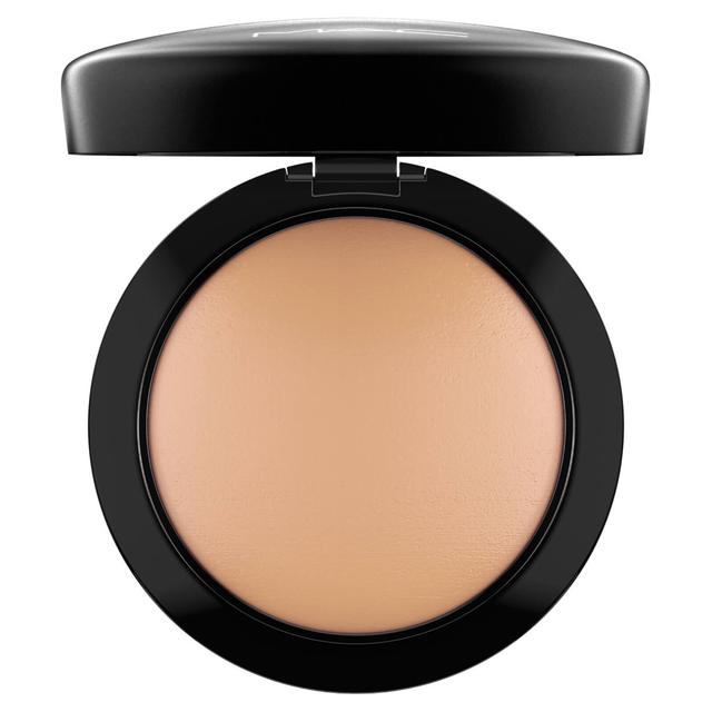 MAC Mineralize Skinfinish Natural Powder (Various Shades) - Medium Tan on Productcaster.