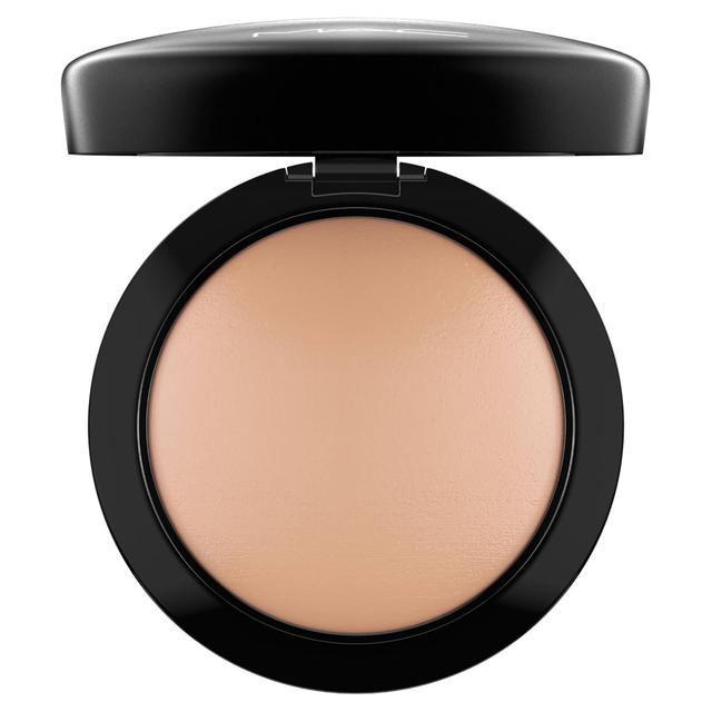 MAC Mineralize Skinfinish Natural Powder (Various Shades) - Medium/Dark on Productcaster.