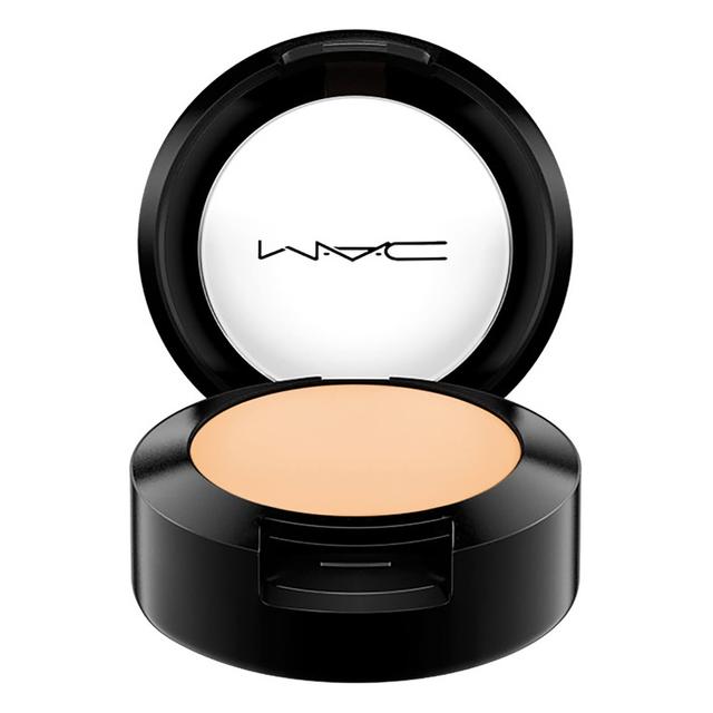 MAC Studio Finish SPF 35 Concealer (Various Shades) - NC30 on Productcaster.