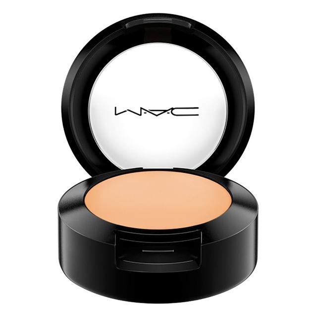 MAC Studio Finish SPF 35 Concealer (Various Shades) - NC35 on Productcaster.