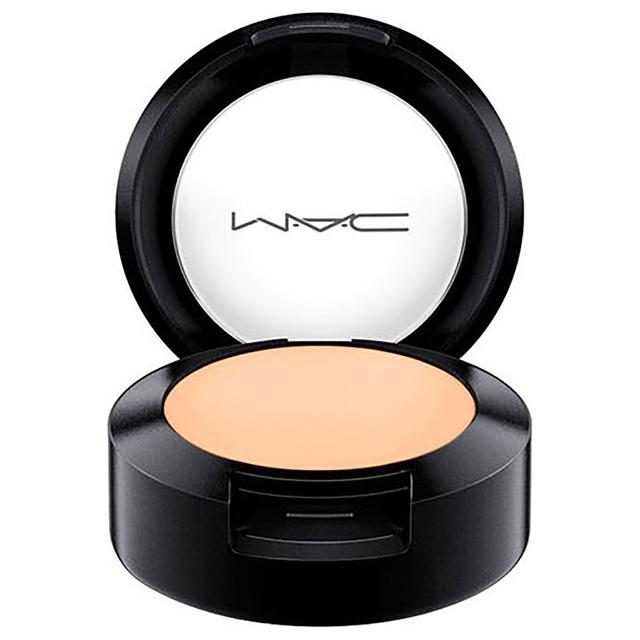 MAC Studio Finish SPF 35 Concealer (Various Shades) - NW10 on Productcaster.