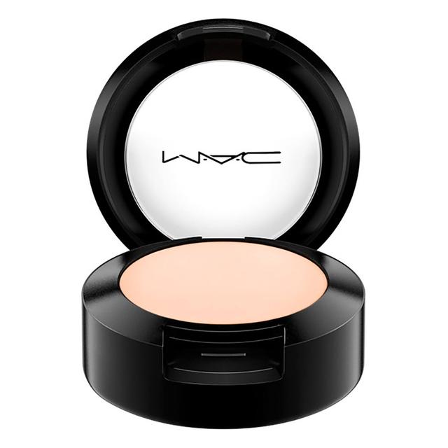 MAC Studio Finish SPF 35 Concealer (Various Shades) - NW15 on Productcaster.