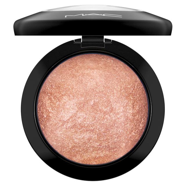 MAC Mineralize Skinfinish Highlighter (Various Shades) - Cheeky Bronze on Productcaster.