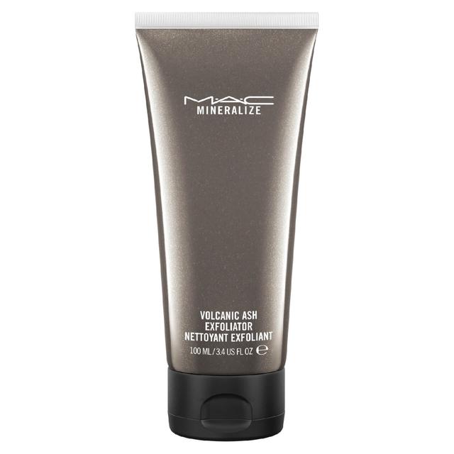 MAC Mineralize Volcanic Ash Exfoliator on Productcaster.