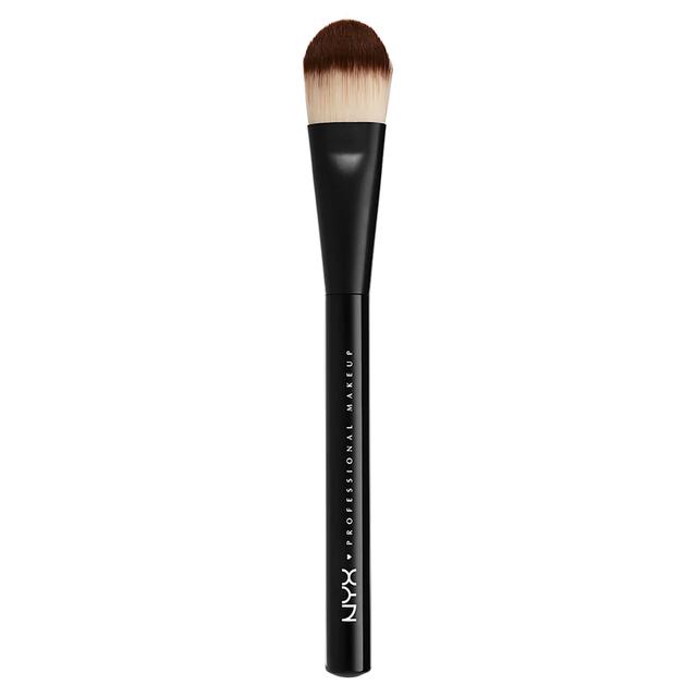 NYX Professional Makeup Pro Flat Foundation Brush on Productcaster.