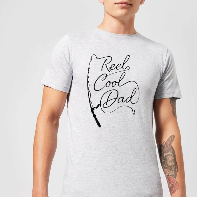 Reel Cool Dad Men's T-Shirt - Grey - XS on Productcaster.