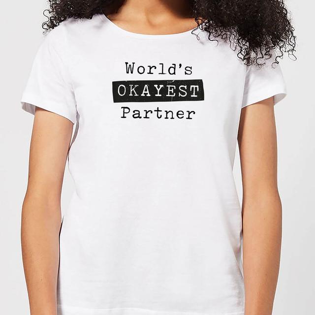 World's Okayest Partner Women's T-Shirt - White - XXL - Weiß on Productcaster.