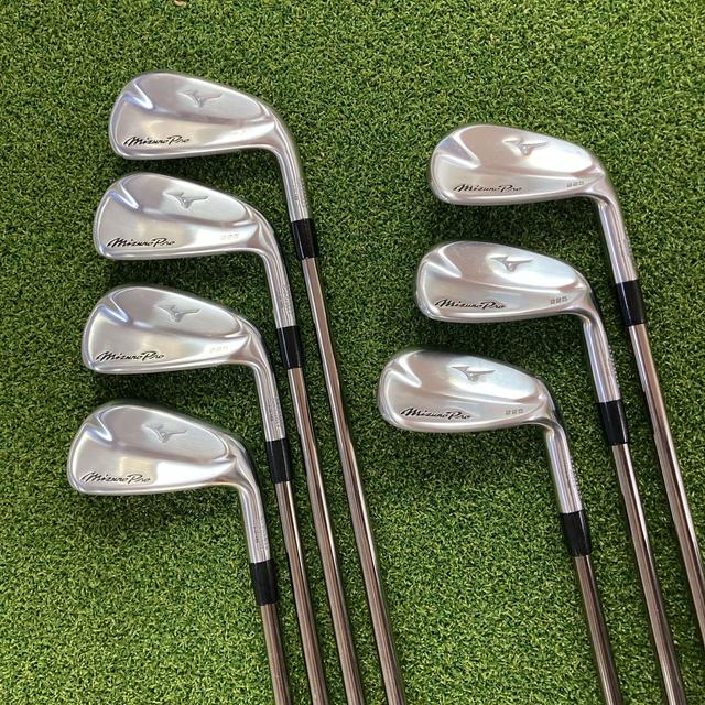 Mizuno Pro 225 Golf Irons - Used on Productcaster.