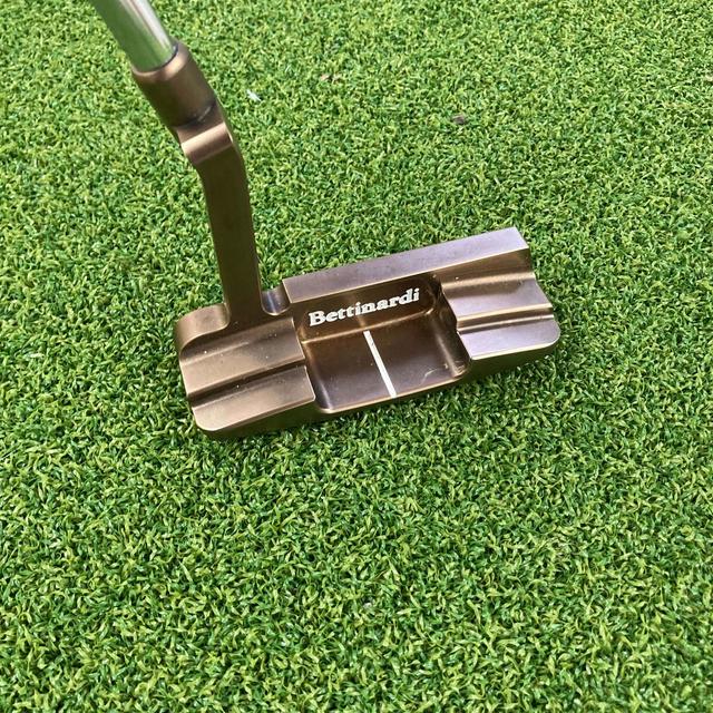 Bettinardi Queen B #15 Golf Putter - Used on Productcaster.