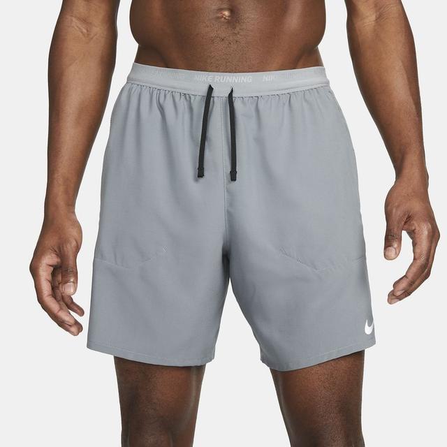 Nike Løbeshorts Dri-FIT Stride 2I1 - Grå/Sølv, størrelse Medium on Productcaster.