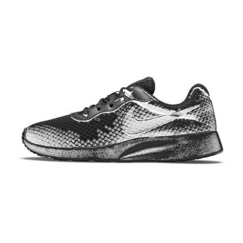 Nike Tanjun Women's Shoes BLACK/BLACK-BARELY VOLT, Größe 40 on Productcaster.