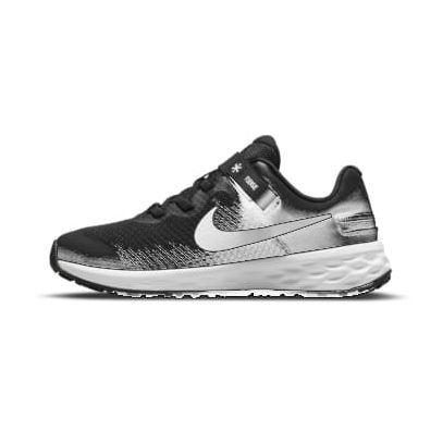 Nike Revolution 6 Flyease Little Ki Black/white-dk Smoke Grey, størrelse 27½ on Productcaster.