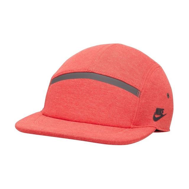 Nike Cap Fly Tech Fleece - University Red/black, size Medium/Large on Productcaster.