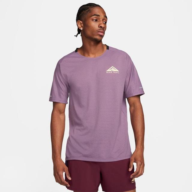 Nike Running Shirt Dri-fit Trail Solar Chase - Violet, size Large on Productcaster.