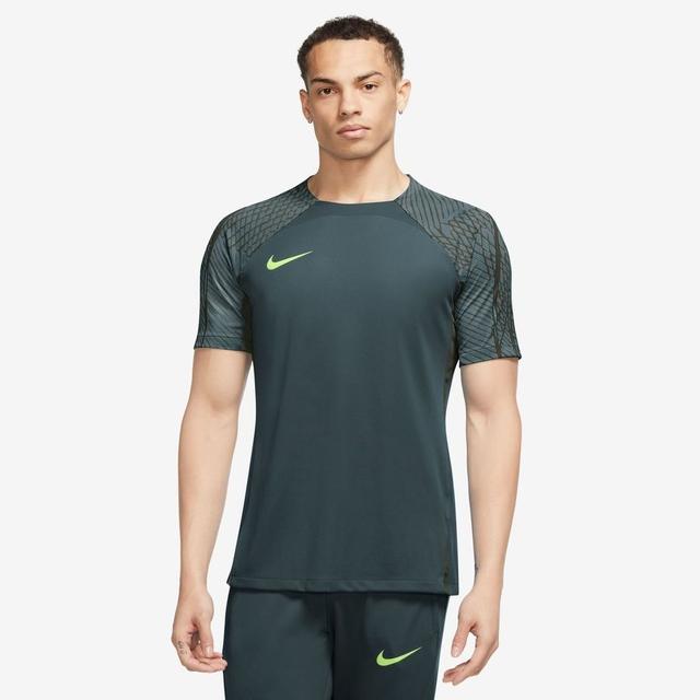 Nike Trainingsshirt Dri-fit Strike - Groen, maat X-Small on Productcaster.