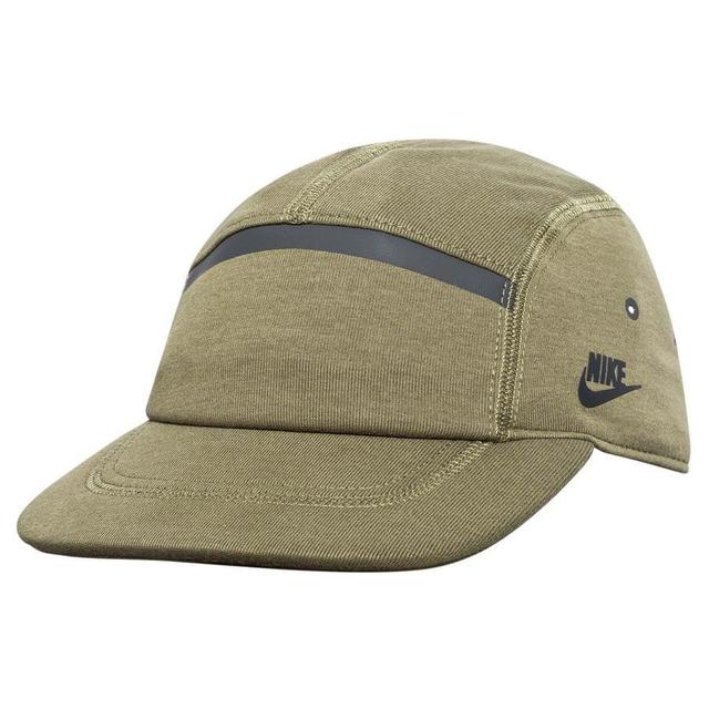 Nike Cap Fly Tech Fleece - Medium Olive/black, size Large/X-Large on Productcaster.