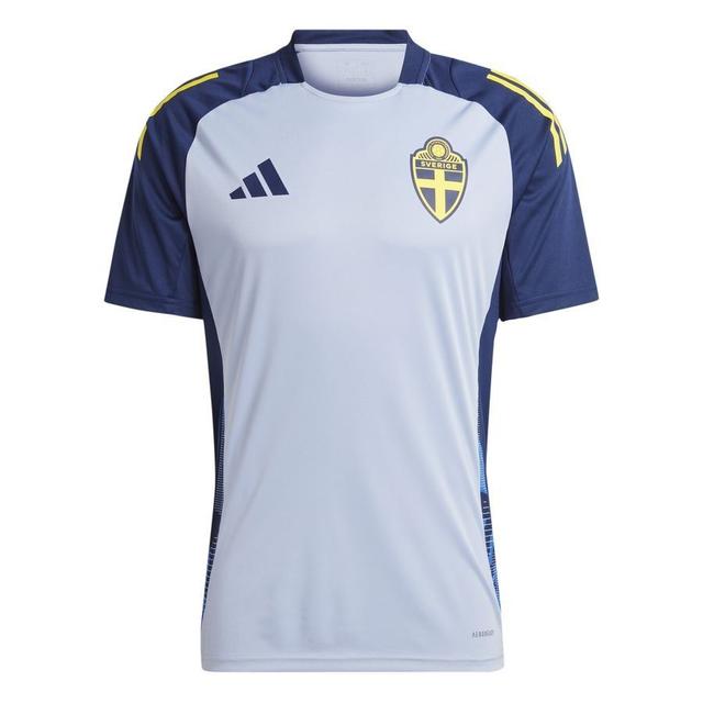 Schweden Training T-shirt Tiro 24 - Chalk Blue/blau - adidas, Größe Medium on Productcaster.