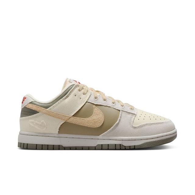 Nike Sneaker Dunk Low - Coconut Milk/sesame/green Women, size 39 on Productcaster.