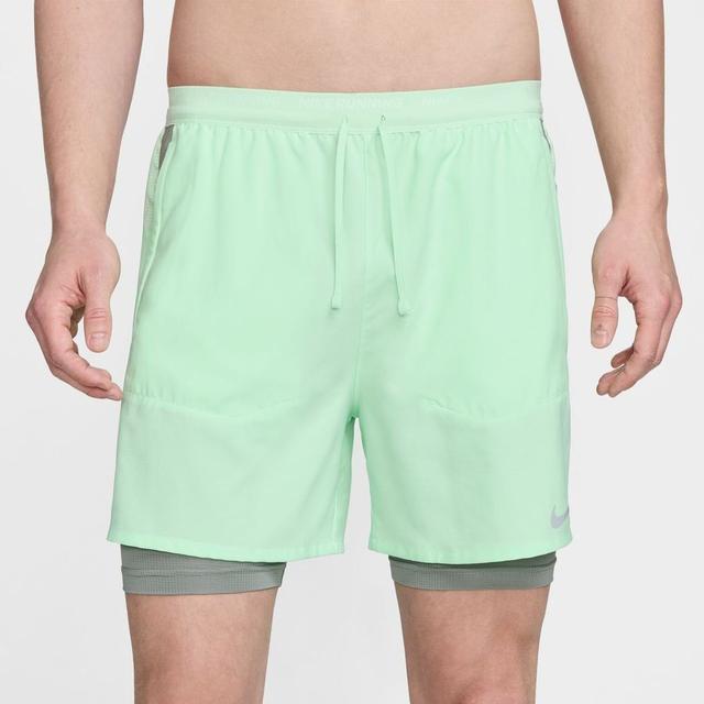 Nike Running Shorts Dri-fit Stride - Vapor Green/reflect Silver, size XX-Large on Productcaster.