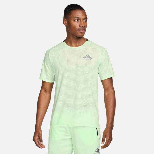 Nike Running Shirt Dri-fit Trail Solar Chase - Vapor Green/black, size Large on Productcaster.