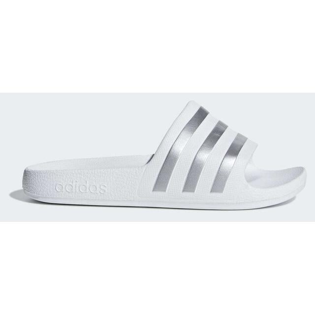 adidas adilette Aqua Badesandal - Hvid/Sølv Børn, størrelse 38 on Productcaster.