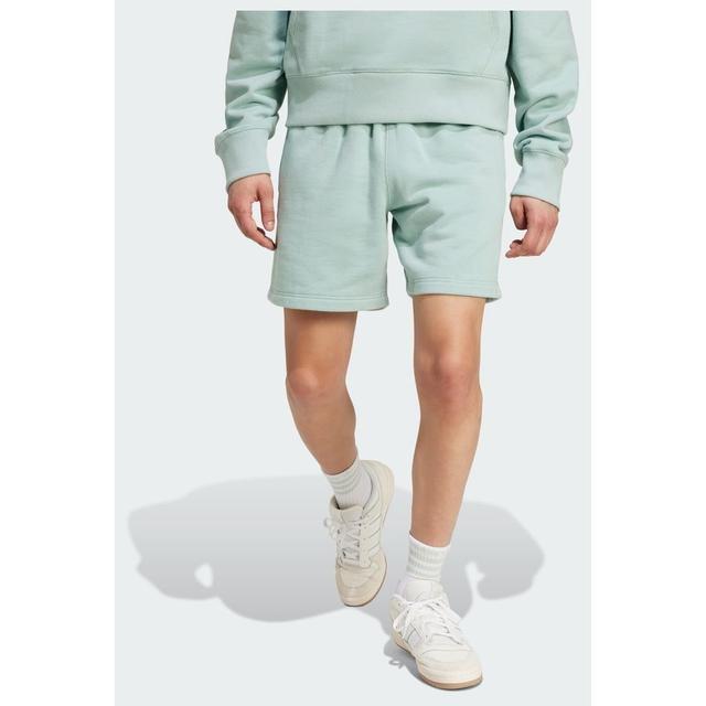 adidas Original Premium Essentials Shorts, storlek Small on Productcaster.