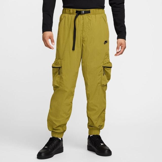 Nike Cargo Pants Tech Woven - Green/black, size Large on Productcaster.