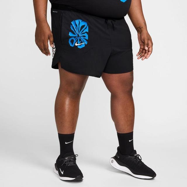 Nike Running Shorts Dri-fit Stride Energy - Black/lt Photo Blue, size Small on Productcaster.