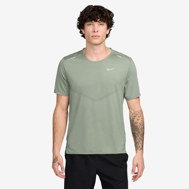 Nike Running T-shirt Dri-fit Rise 365 - Jade Horizon/reflect Silver, size Medium on Productcaster.