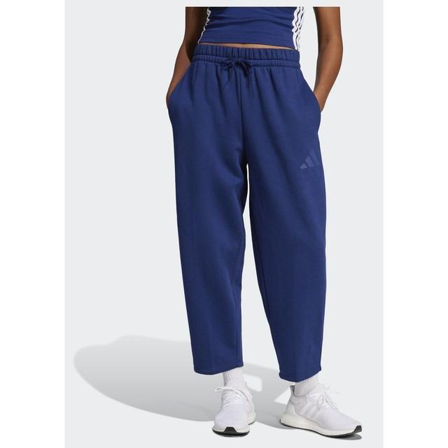 adidas Essentials Contemporary Logo Fleece Barrel Pants, storlek X-Large on Productcaster.