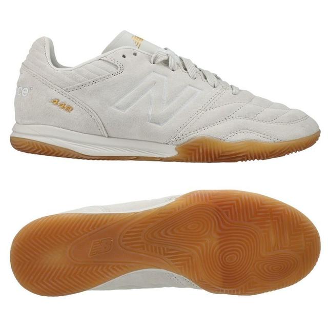 New Balance 442 V2 Pro In Ls - White/metallic Gold - Indoor (Ic), size 38 on Productcaster.