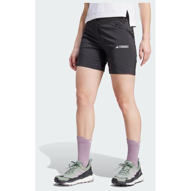 adidas Terrex Xperior Mid Shorts, størrelse 50 on Productcaster.