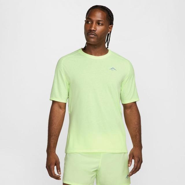 Nike Running T-shirt Dri-fit Adv Solar Chase - Barely Volt/black, size Large on Productcaster.