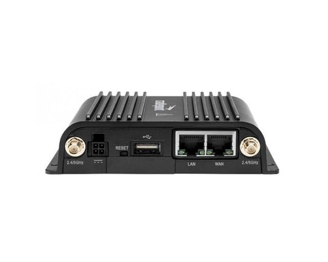 Cradlepoint IBR900 Router and 3 Year support bundle (MA3-0900NM-0WA) on Productcaster.