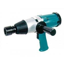 Makita 6906 3/4in Impact Wrench 800W 110V on Productcaster.