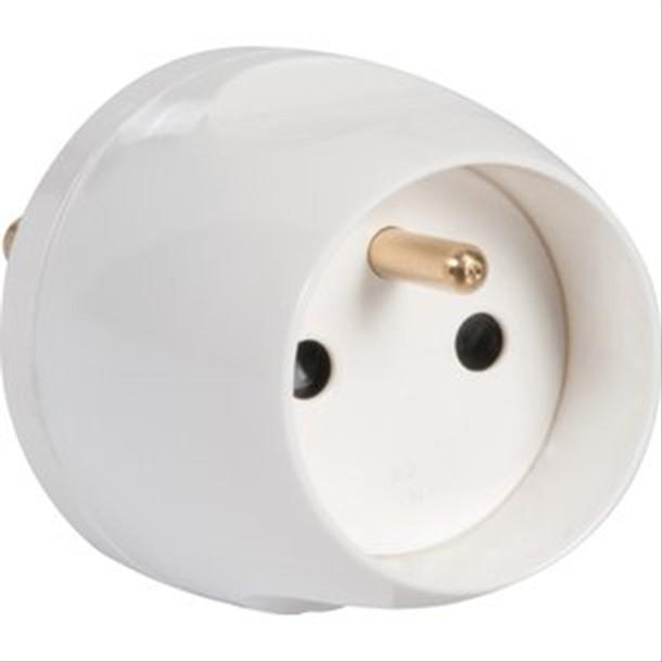 Adaptateur 2P+T, 1 fiche 16A sur soche 20A Legrand 090037 on Productcaster.