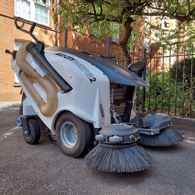 ECO CITY SWEEPER 2 Battery Powered Compact and Silent Pedestrian Sweeper on Productcaster.