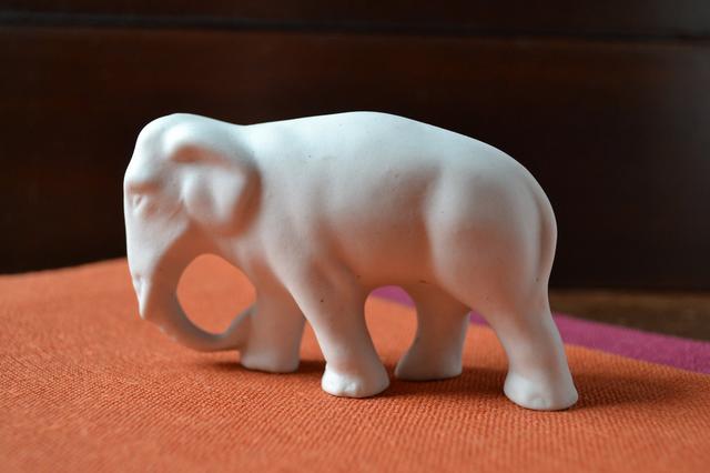 Figurka słonia, porcelana vintage on Productcaster.