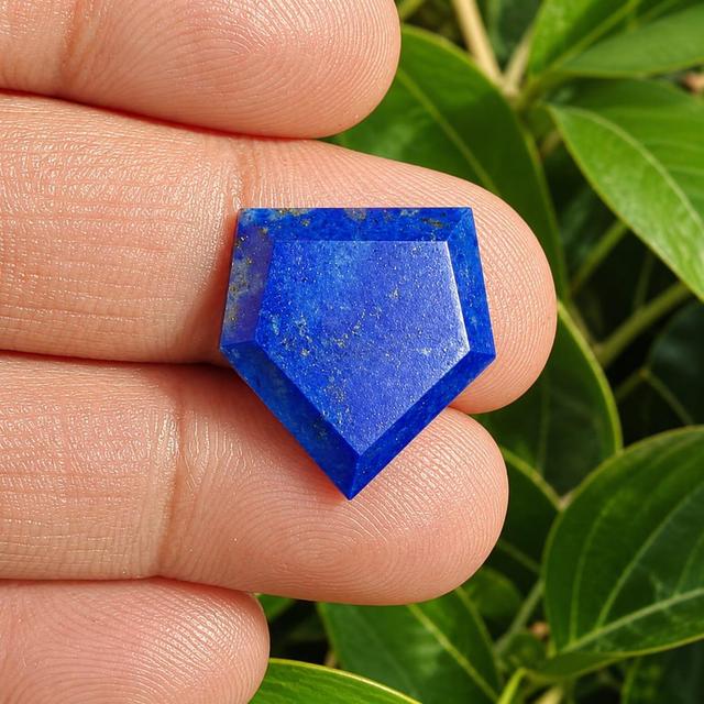 Fasetowany kaboszon z lapis lazuli: naturalny niebieski luźny kamień szlachetny, 13 szt. (20 x 19 x 3,5 mm) on Productcaster.