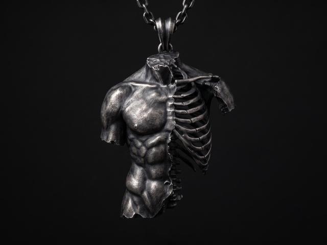 Memento Mori Halbes Skelett Torso Halskette, Anatomischer Gothic Schmuck, Muskel und Knochen Anhänger, Makaberes Stoische Philosophie Geschenk on Productcaster.