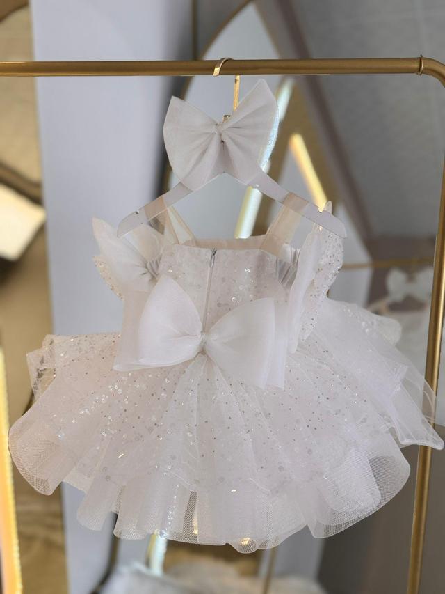 Weißes Pailletten-Baby-Taufkleid, weißes Glitz-Festzugskleid für Mädchen, Baby-Hochzeitskleid, 1. Geburtstags-Partykleid, geschwollenes Babykleid on Productcaster.