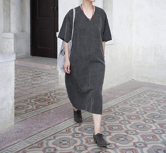 L211---Cracked Schlamm Seide V-Ausschnitt Tunika Kleid in Grau, Canton Seidenkleid, Made to Order. on Productcaster.